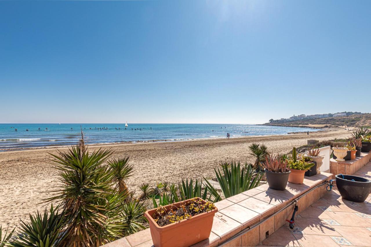 Beachfront Bliss: Apartamento A Pie De Playa 알리칸테 외부 사진
